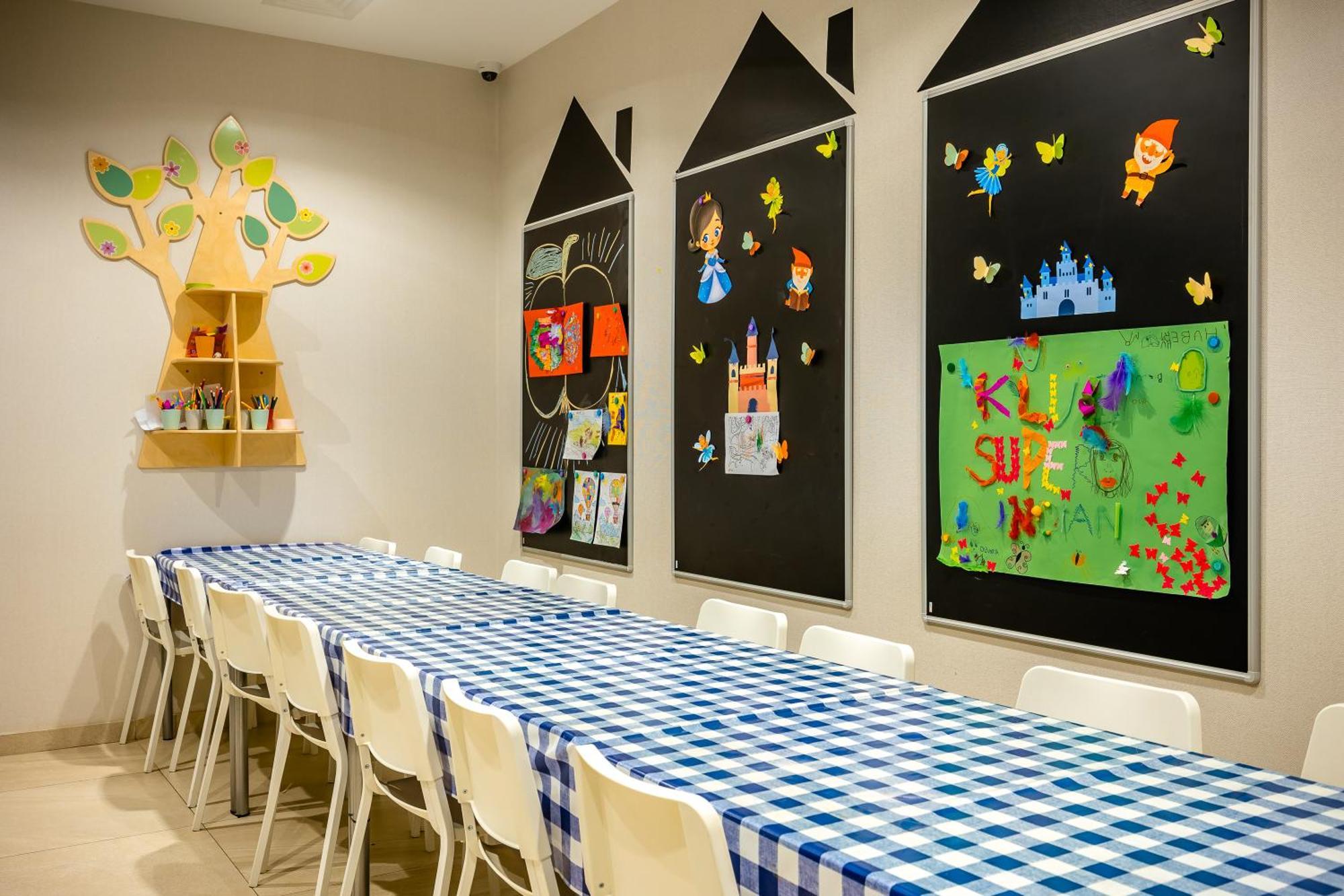 Platinum Mountain Hotel&Spa 스클라르스카포렘바 외부 사진 The Children's Hospital of Philadelphia